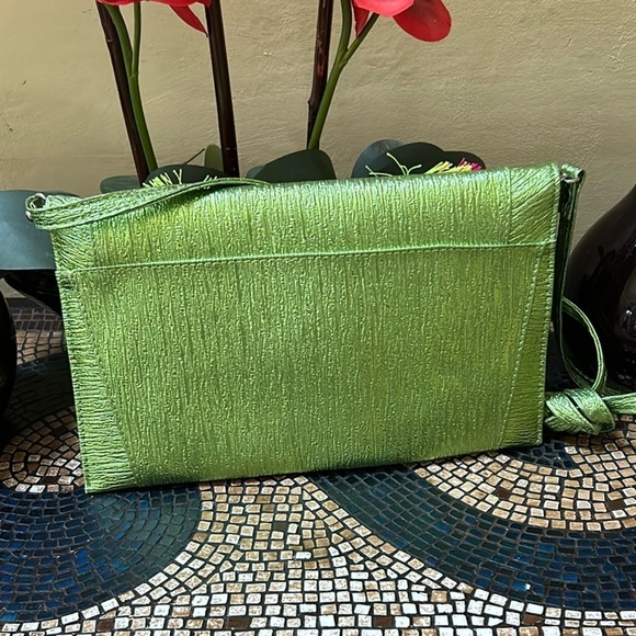 Iris Lane Green and Pink Floral Rhinestone Embellished Women's Clutch Bag - Picture 9 of 11